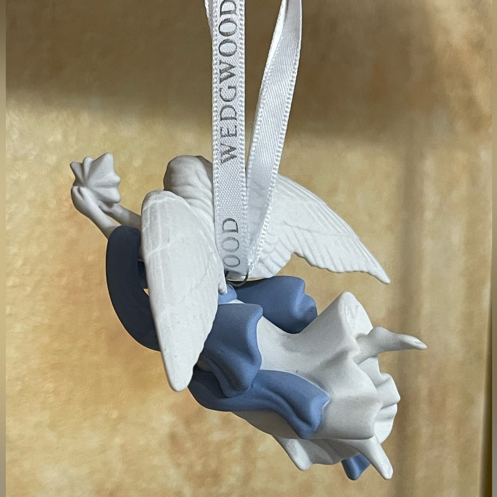 Wedgwood Angel 4.25" Jasperware Ornament - Picture 5 of 6